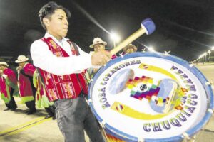 Los residentes paceños preparan su gran verbena en el Cambódromo