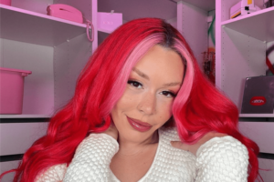 Hija de Daddy Yankee cuenta que sufre de psoriasis al lavarse el pelo
