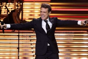 Luis Miguel no cantó una canción completa en España y sus fans lo criticaron