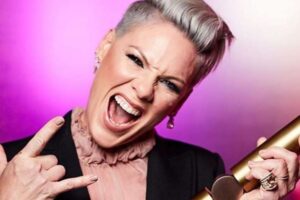 Pink cancela su concierto en Suiza, por problemas de salud