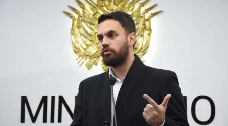 Del Castillo informa que la COB ya presentó denuncia contra evistas; estos desafían a detenerlos