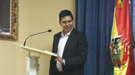 Exmagistrado Carlos Calderón aclara que renunció al TCP en enero de 2024 en cumplimiento del mandato constitucional