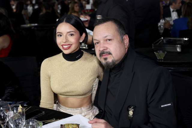 Pepe Aguilar habla sobre los señalamientos de que paga para que su hija Ángela esté en todos los eventos