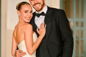 Luis Haquin pasó al equipo de los casados, con su amada Stella Liendo