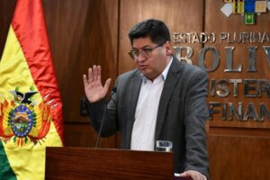 Ministro de Economía confirma reunión con Claure, pero dice que él no lo llamó