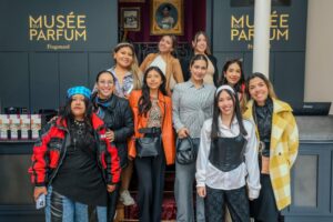 Estudiantes de la UPSA participaron en un programa de moda en París