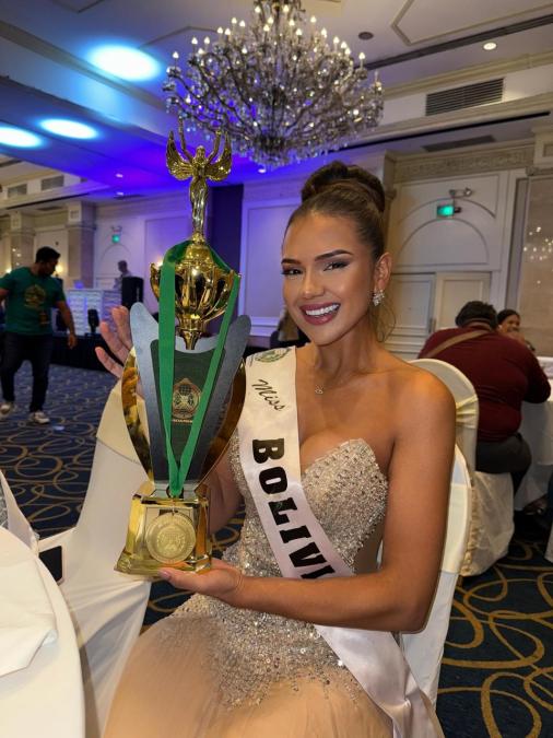 Esthefany Tuma hace historia, se consagró Virreina y Mejor Traje Típico en Miss Mesoamérica