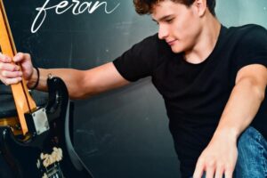 Con solo 16 años, Feran sorprende con su primer tema ‘Te Miro y Pienso’