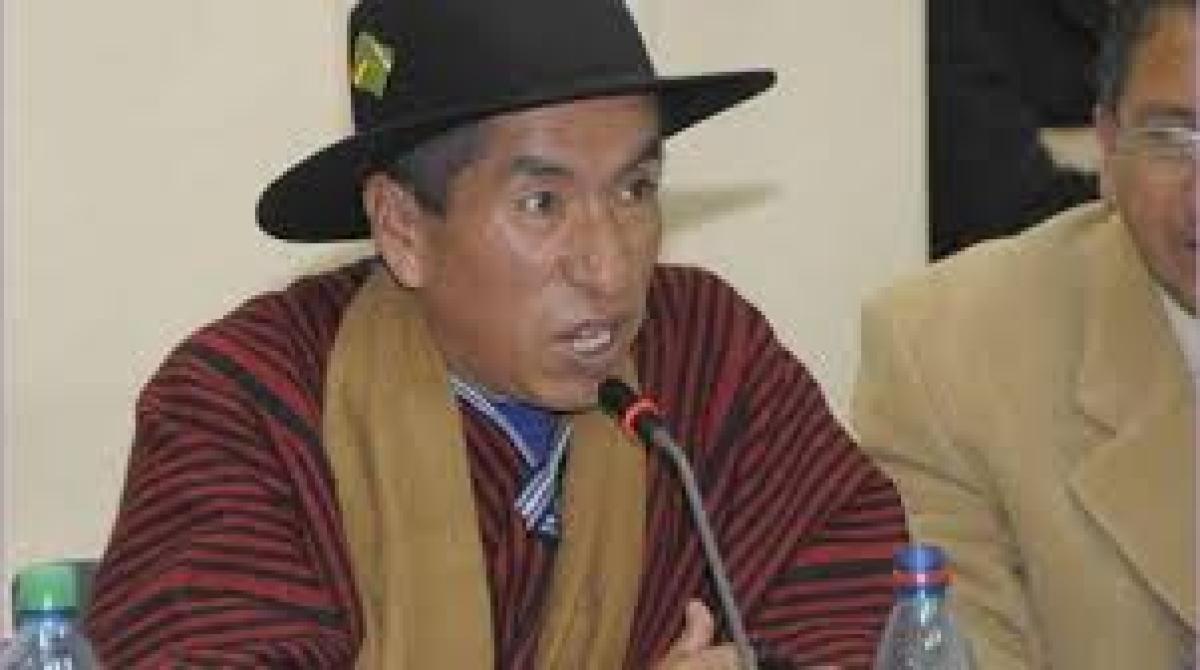 Cusi presenta recurso contra los comicios electorales