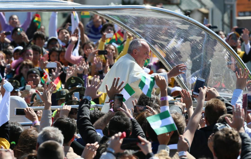Francisco trajo a Bolivia un mensaje de esperanza para los más pobres