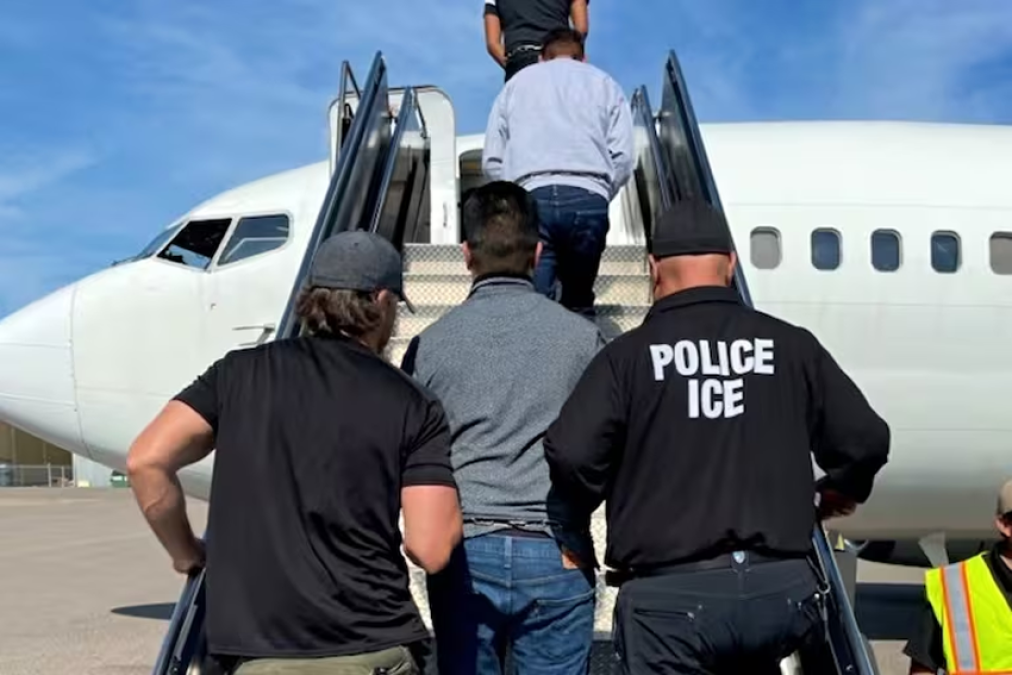 Luis Arce cuestiona deportaciones y recuerda que migrantes aportan a la economía de EEUU