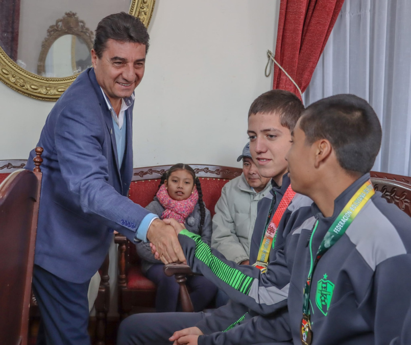 MNR decide participar con su propio binomio en elecciones generales de agosto
