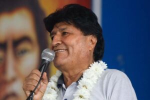 Evo dice que irá a tribunales internacionales por fallo del TCP que prohíbe reelección indefinida