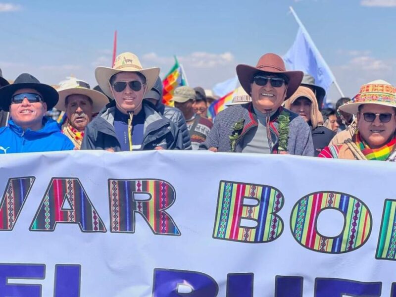 Evo pide a Andrónico volver “al seno de la familia revolucionaria”
