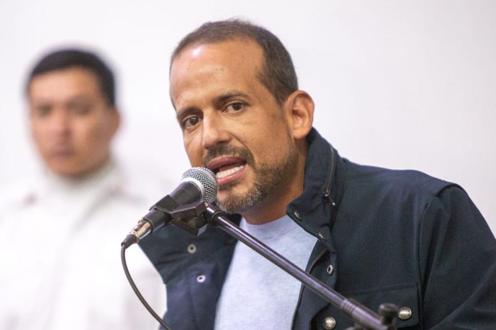 Camacho calla por críticas de veto a candidaturas