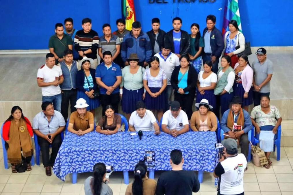 Evo admite “problemas internos” y anuncia que aún no inscribirá candidatos el viernes