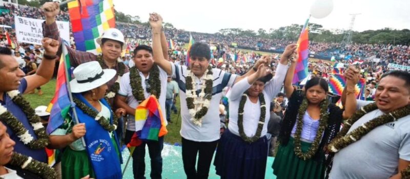 Evo es proclamado en Chimoré y revela que eliminaron al partido con el que había acordado la sigla