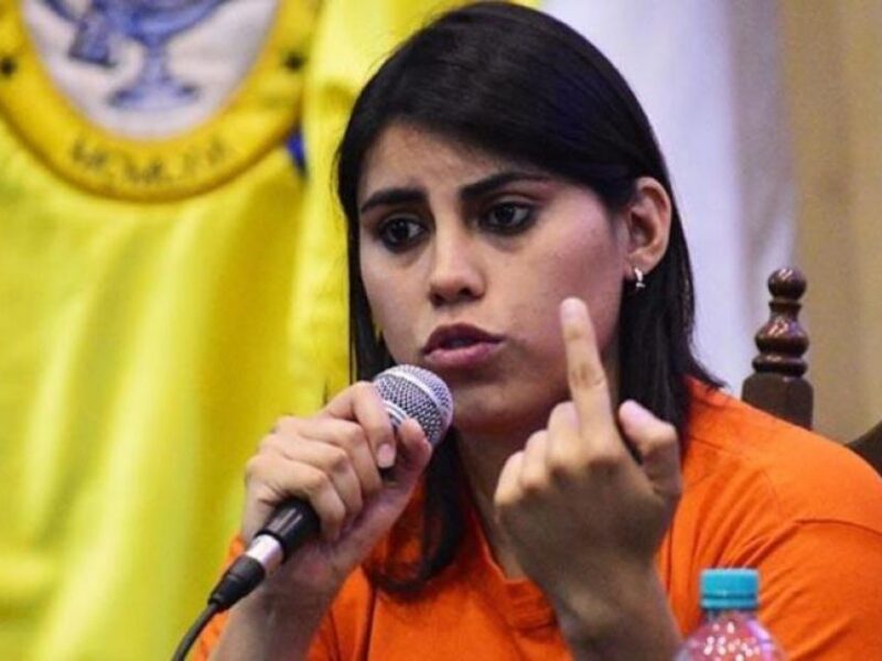Andrea Barrientos: “No voy a ser la vicepresidenta de Samuel”