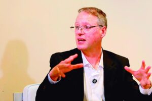 Jaime Dunn convoca a los otros precandidatos de oposición a unirse