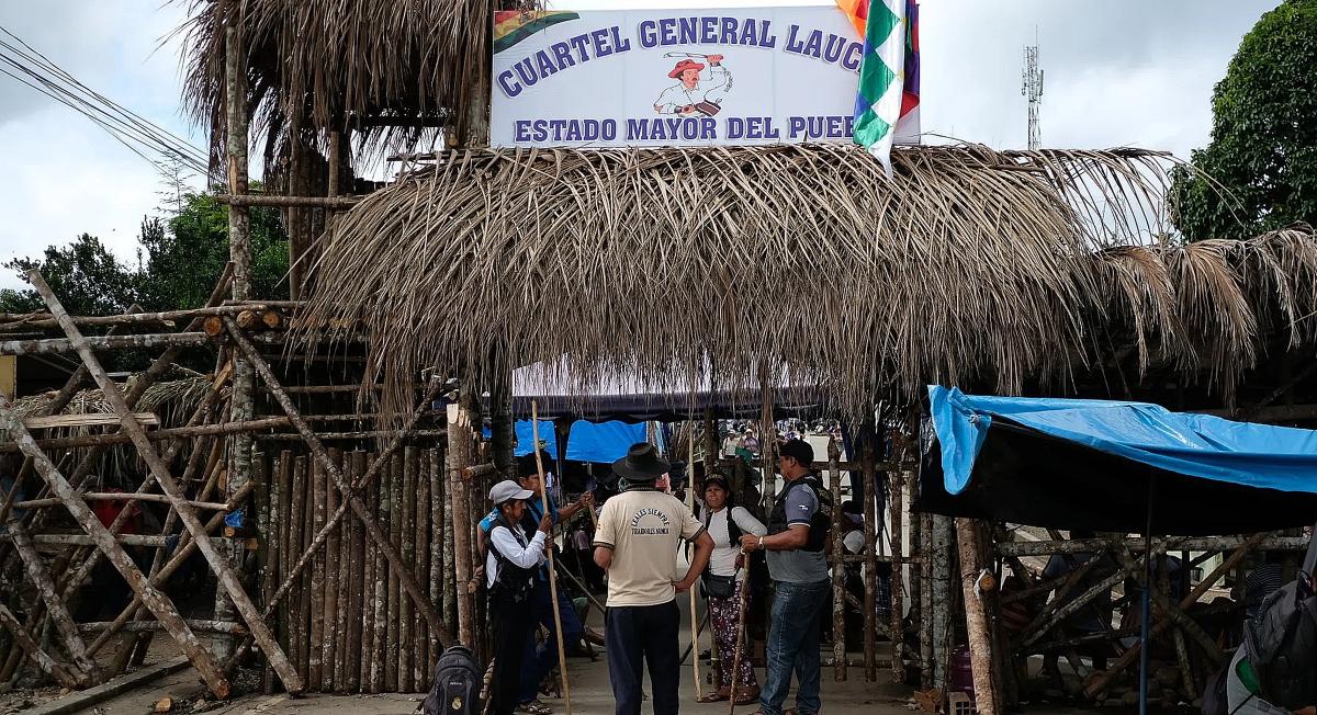 Evo pide a sus bases “vigilar” a un coronel del Ejército en medio de la protesta por su candidatura
