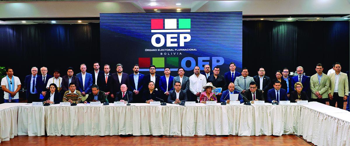 TSE sortea la papeleta y el calendario avanza con apoyo político e internacional