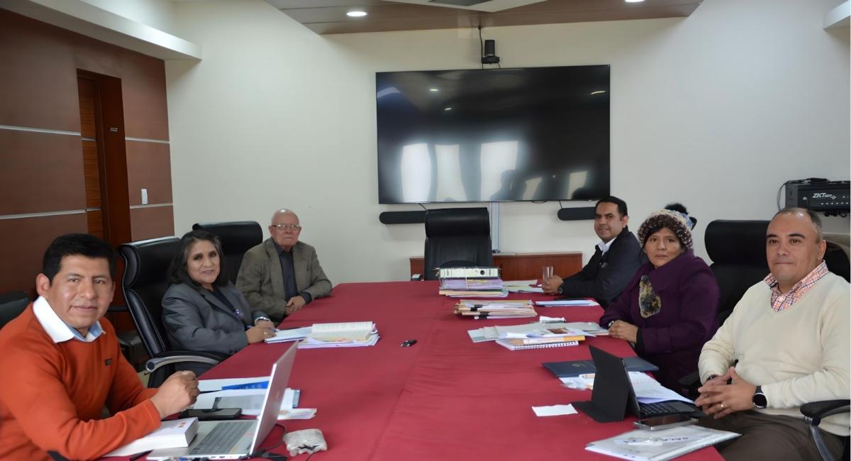 TSE analiza trasladar la cumbre multipartidaria a Santa Cruz de la Sierra