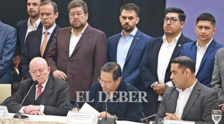 Líderes políticos cierran filas en torno al TSE para garantizar la elección general de agosto