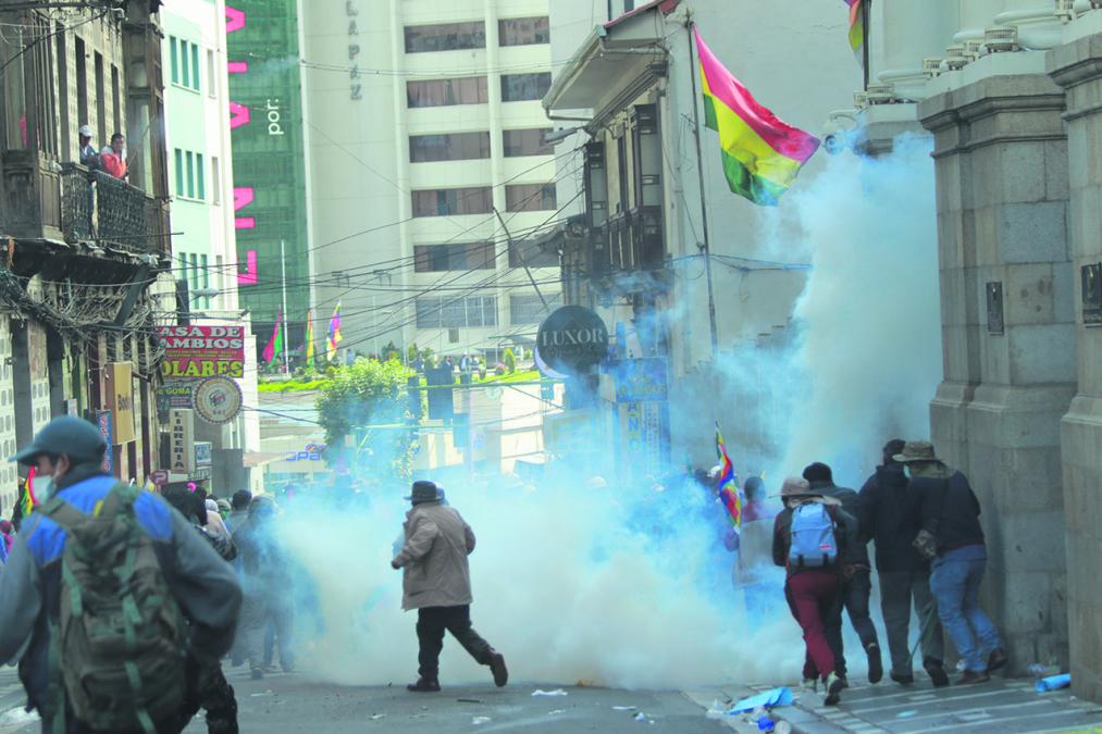 En medio de la crisis, Bolivia enfrentó 514 conflictos en los primeros 5 meses del año
