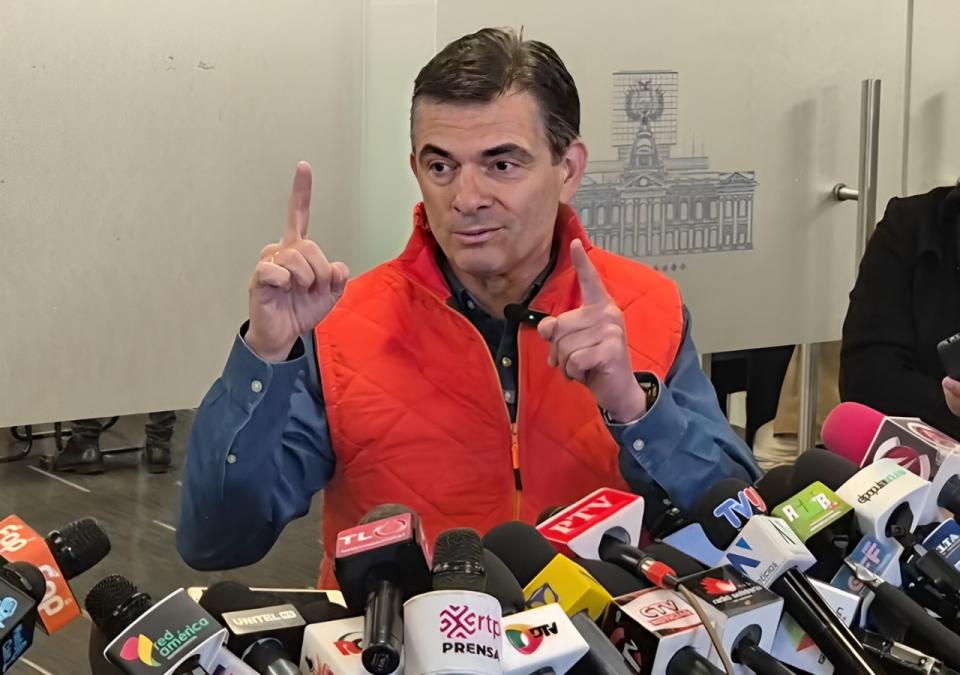 Rodrigo Paz Pereira considera ‘sabotaje electoral’ la demora en aprobación de créditos