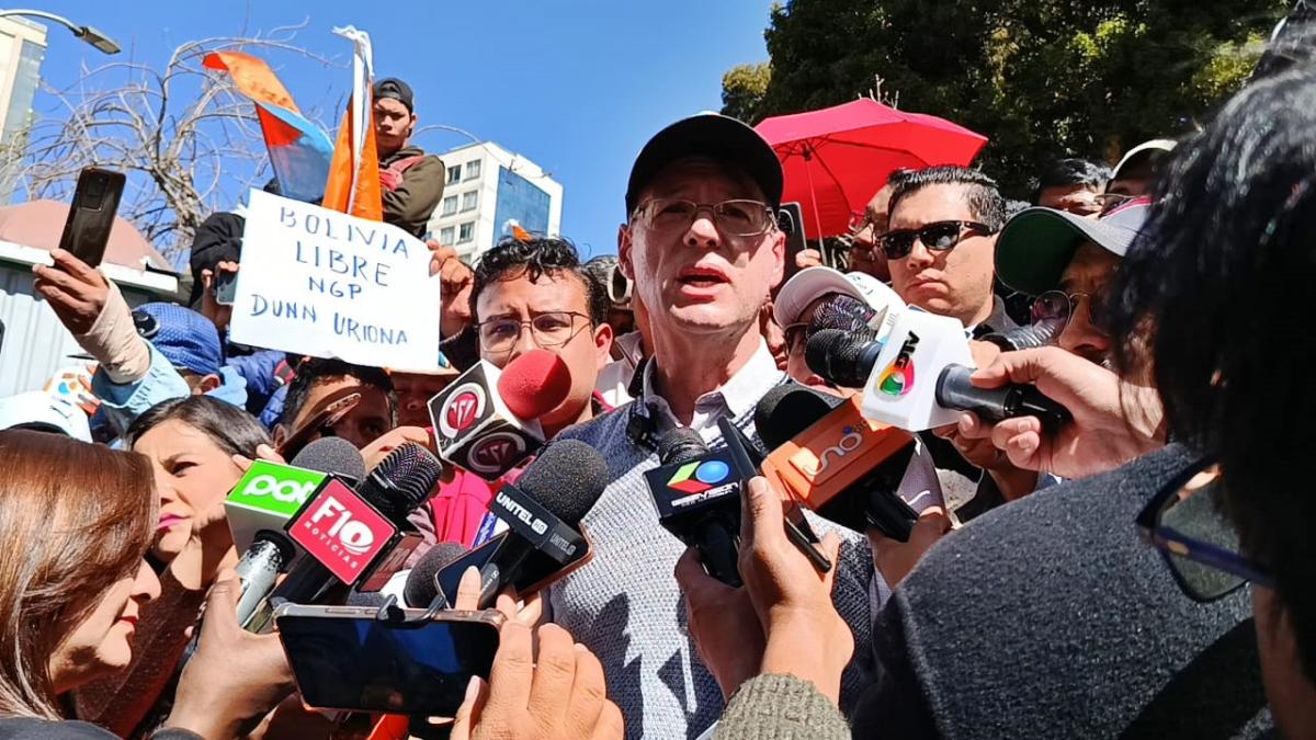 El TSE debate la habilitación de Dunn en medio de dudas, impugnaciones y desacuerdos