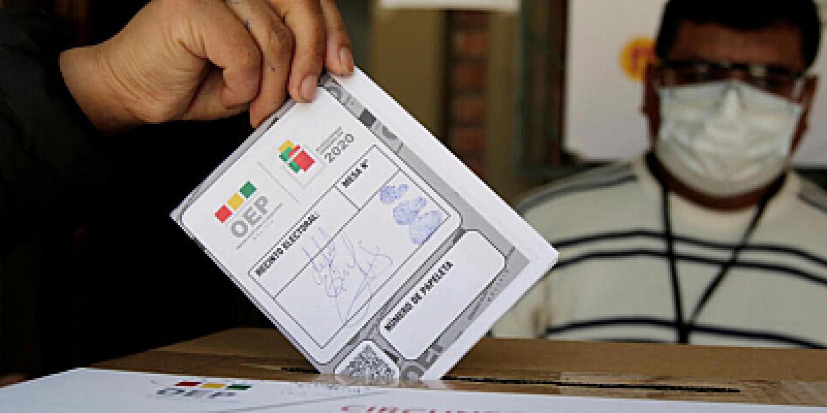 Amenazas de violencia y voto disperso, a falta de un mes para las elecciones en Bolivia
