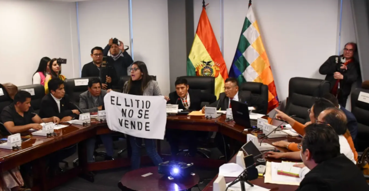 Jefe de bancada arcista descarta que comisión de Asamblea vaya a tratar contrato de litio