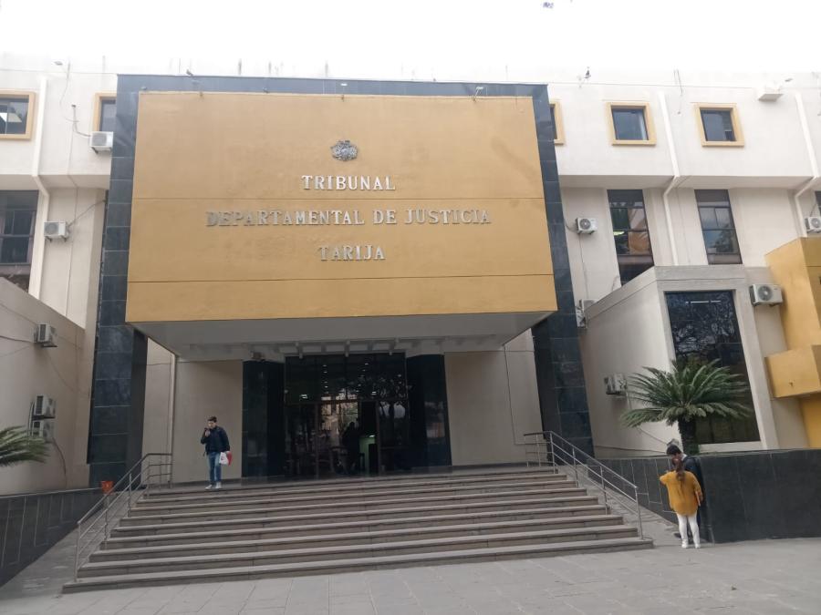 Alcalde y transportista cuestionan a la Fiscalía de Tarija por acusación sin pruebas